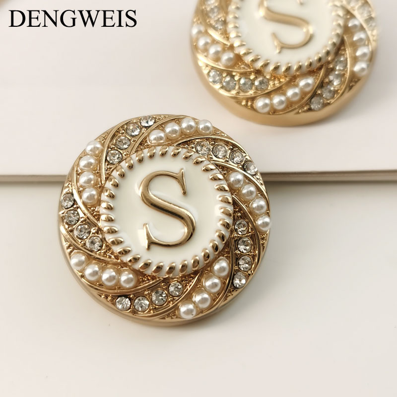 Bouton rond en métal doré avec - Women Accessories In English avis et prix