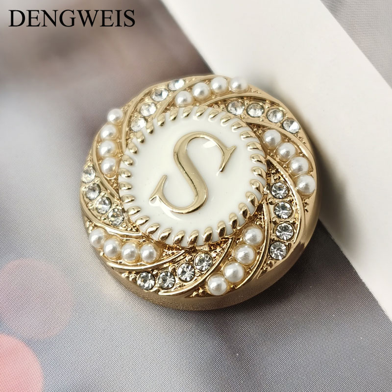 Bouton rond en métal doré avec - Women Accessories In English avis et prix